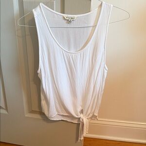 🔶️5 for $30🔶️ Style Envy Classic White Tie-Front Tank